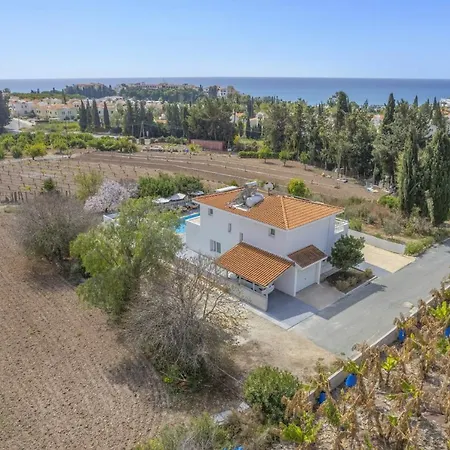 Antigoni By Vilă Peyia